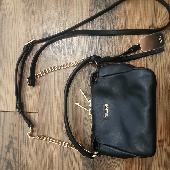 TUMI Voyageur Belle Micro Crossbody Black Gold Chain Strap Keyholder Travel Jet - Picture 3 of 8